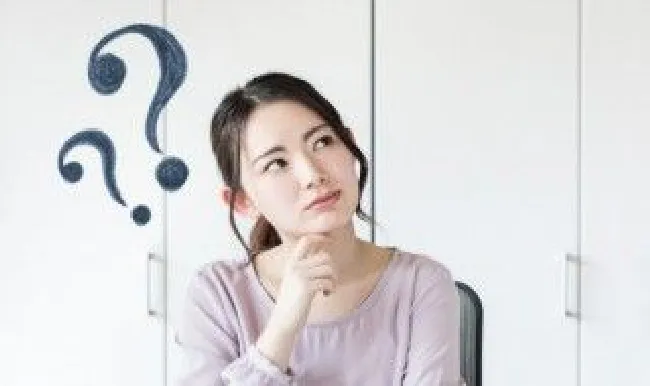 电脑屏幕变窄屏幕两侧黑边怎么办（电脑屏幕变窄屏幕两侧黑边怎么办啊）