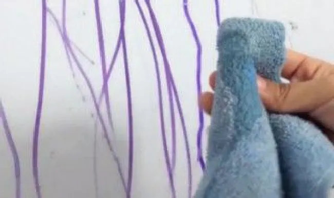 墙上画的有笔印怎么能给去掉（墙上的铅笔印怎么去除）