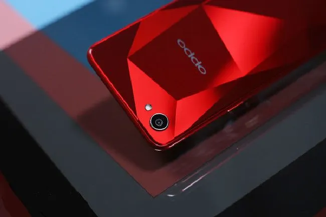oppoa3和oppor15哪个好