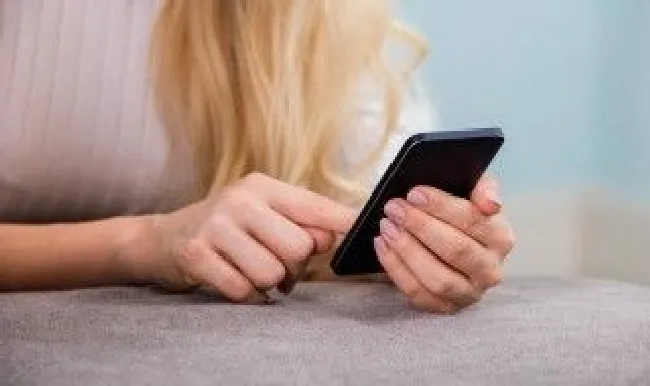 手机充电最优方法 如何科学的给手机充电