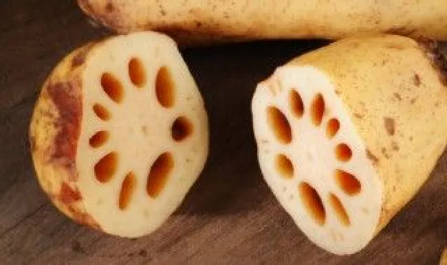 猪蹄炖莲藕的做法 怎么做猪蹄炖莲藕