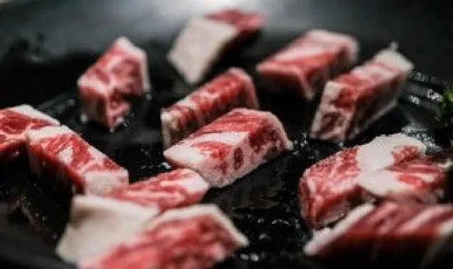 黑胡椒牛肉粒的做法 黑胡椒牛肉粒的做法步骤