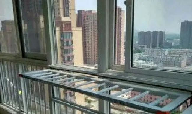 阳台封闭用什么材料好（阳台封闭用什么材质好）