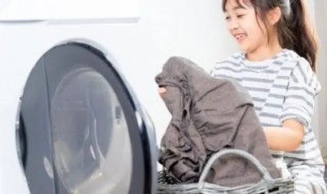 八四消毒液怎么洗衣服 消毒液洗衣服的正确使用方法