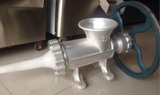 绞肉机安装及使用方法（绞肉机的安装方法）