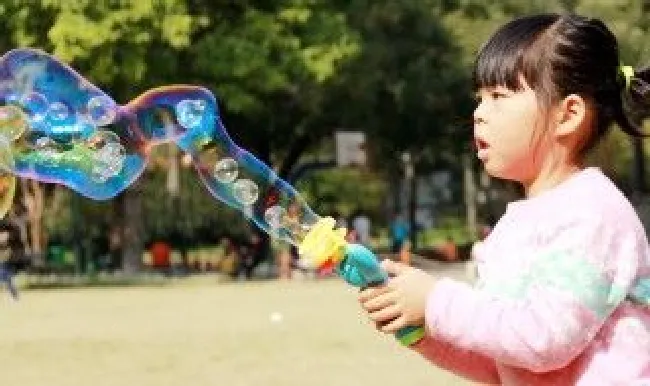 小孩吹泡泡的水怎么配 小孩吹泡泡的水怎么配比