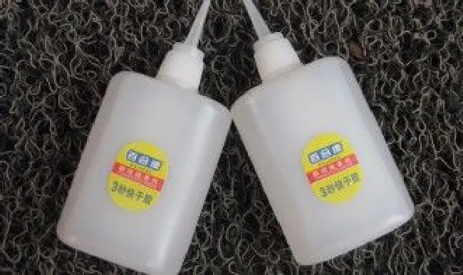 502胶水在手上干了怎么办 牙膏快速去除502胶水