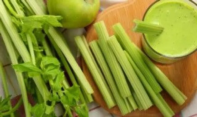 芹菜包饺子用不用焯水（十大必须焯水蔬菜）