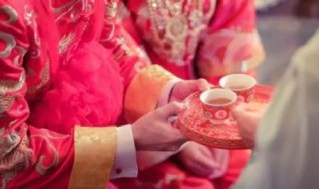 彝族婚俗（彝族婚俗背新娘）