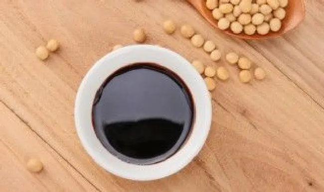 生抽与酱油的区别（生抽老抽酱油的区别和用法）