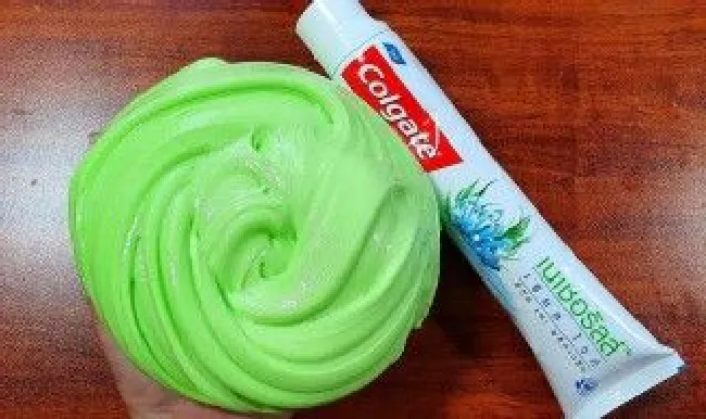 用牙膏做起泡胶最简单的做法（2种材料做起泡胶不用胶水）