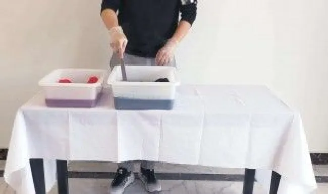 染料染衣服怎么染（染料染衣服怎么洗掉）