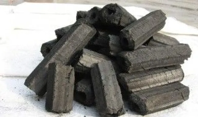 烧烤木炭怎么点燃（烧烤怎么引燃木炭）