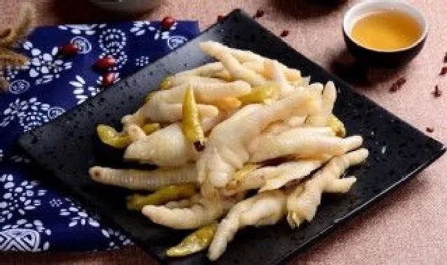 鸡爪嘌呤高吗（猪蹄嘌呤高吗）