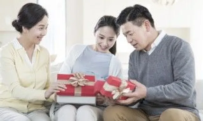 老人过寿送什么礼物合适 给75岁老人送礼物送什么好