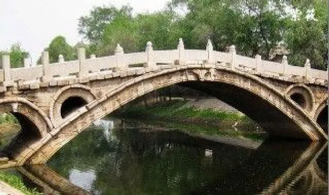 赵州桥的三个特点是什么（赵州桥的三个特点是什么和什么）