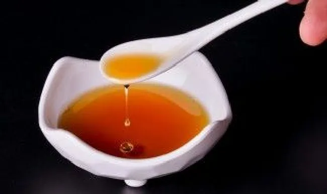 炸过鱼的油怎么变清 炸过鱼的油怎么处理不腥
