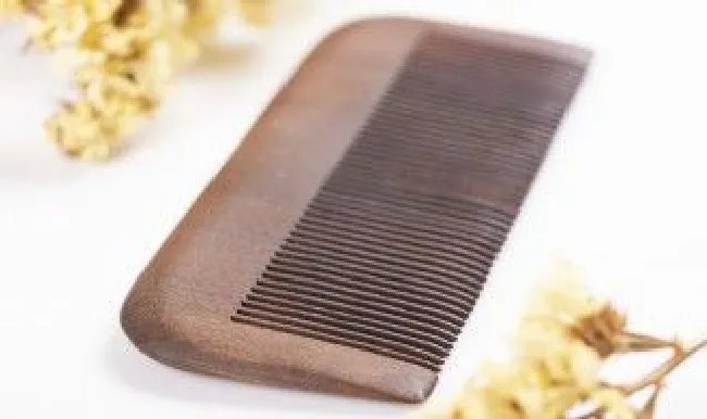 牛角梳子的功效和作用有哪些 牛角梳的作用与功效