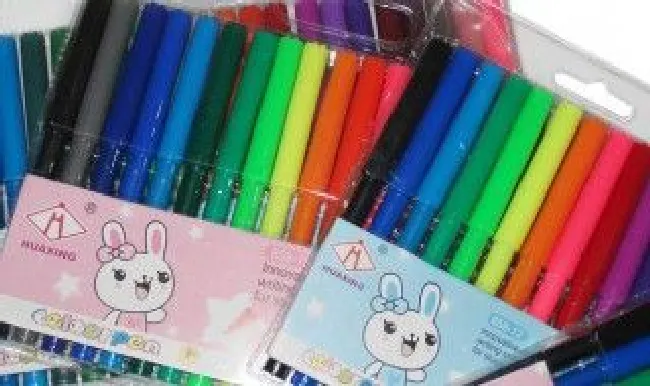 水彩笔和马克笔有啥区别（水彩笔好还是马克笔）