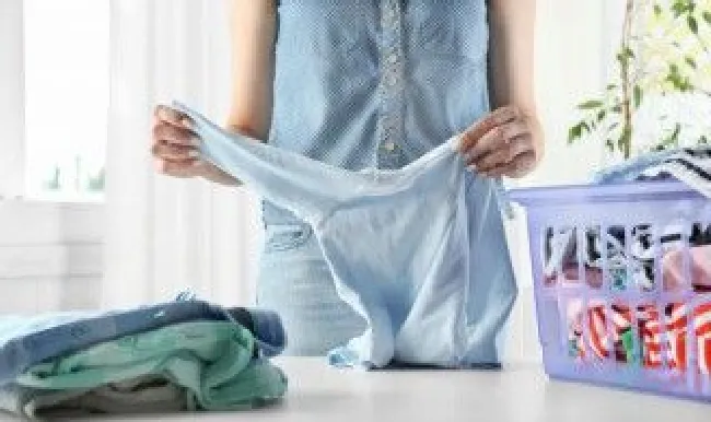 生活小妙招衣服染上颜色怎么洗掉（衣服染上颜色怎么能去掉）