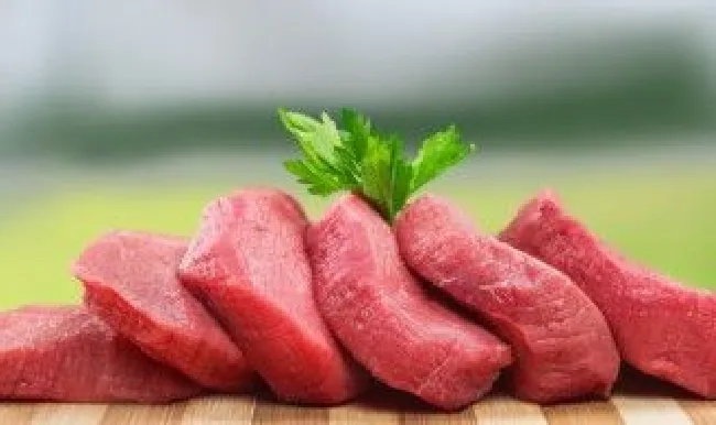冰冻的肉怎么快速解冻（1分钟快速解冻肉的方法）