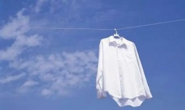 白色衣服发黄用食盐洗需要多久 白色衣服发黄用食盐洗需要多久洗一次