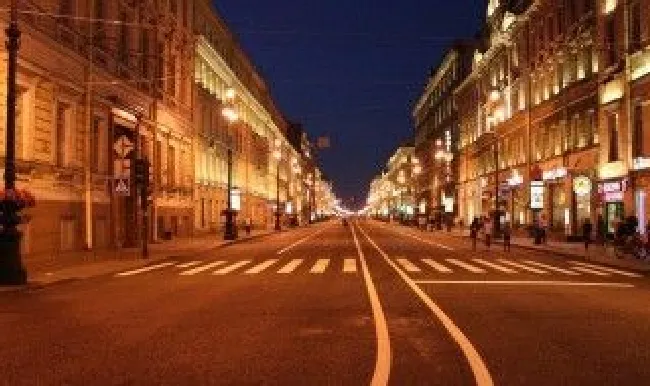 夜晚街景拍照技巧（夜晚街景拍照技巧图解）
