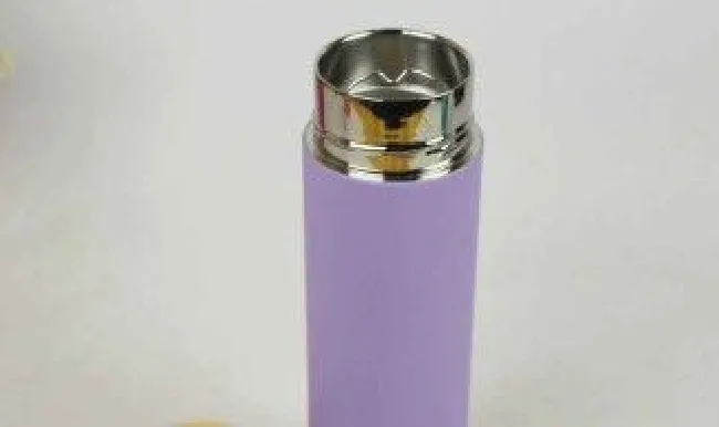 新保温杯第一次用怎么清洗（新保温杯第一次用冷水还是热水好点）