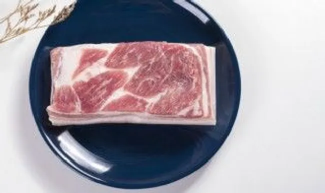 猪肉有点变味怎么处理（猪肉放了一天有点臭怎么处理）