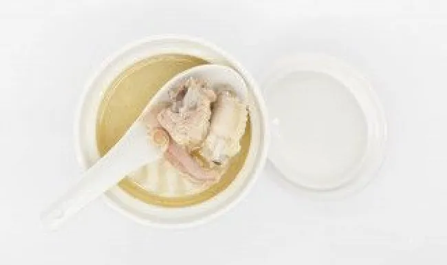 鸡汤上面的油怎么去掉（鸡汤上面的油怎么去掉视频）