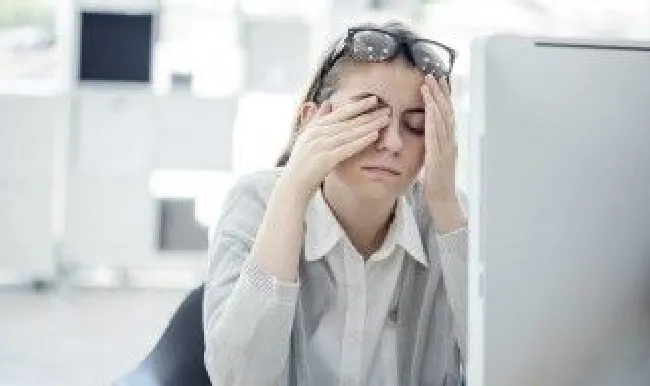 上班犯困怎么提神 上班太困了怎么快速清醒