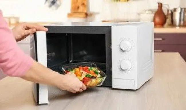 塑料可以放微波炉加热吗（塑料盒可以放微波炉加热吗）