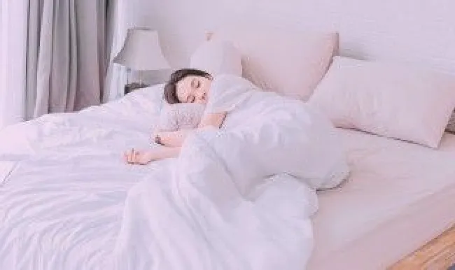 蚕丝被用洗衣机洗可以吗（请问蚕丝被可以用洗衣机洗吗）