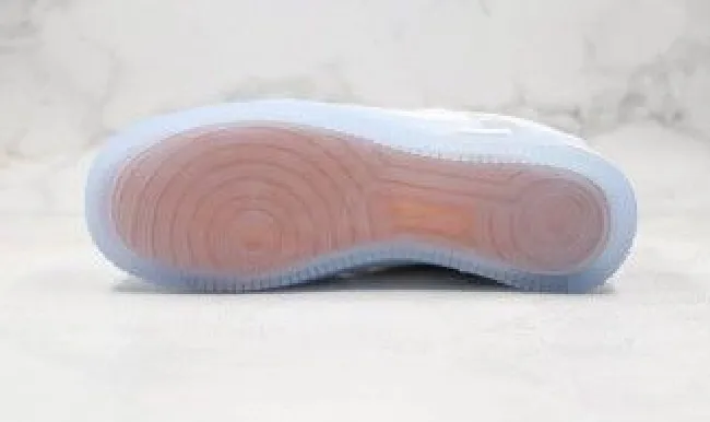 空军一号鞋底硬吗（Nike空军一号鞋底硬吗）