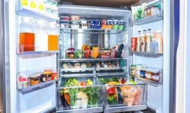 鸡肉长时间放冰箱里有异味（鸡肉长时间放冰箱里有异味还能吃吗）