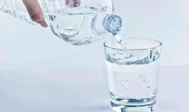 屈臣氏蒸馏水和饮用水的区别 屈臣氏蒸馏水好喝不
