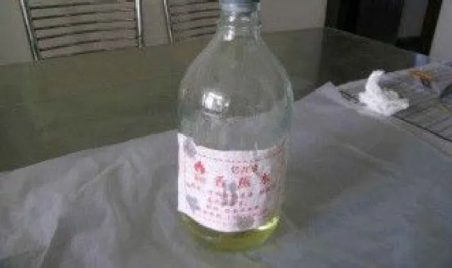 香蕉水可以去防水胶吗（香蕉水去除防水胶）