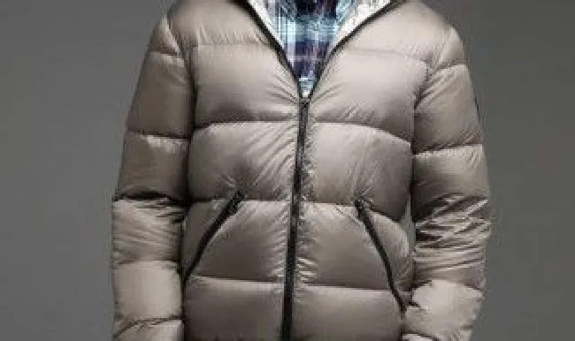免洗面料羽绒服脏了怎么办（免洗面料羽绒服脏了怎么办呢）