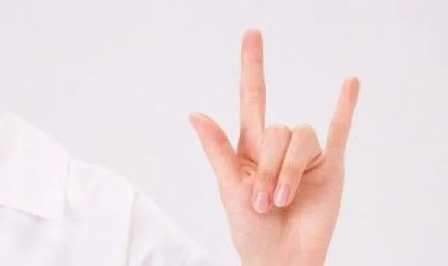 中指和无名指一样长代表什么（婴儿中指和无名指一样长代表什么）