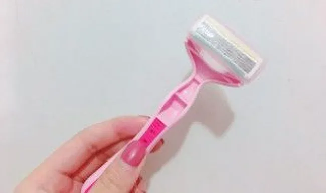 刮毛刀剃毛的正确方法（刮毛刀剃毛的正确方法图解）