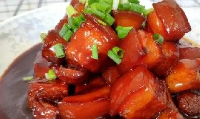 红烧肉红烧肉的做法（红烧肉家常红烧肉的做法）