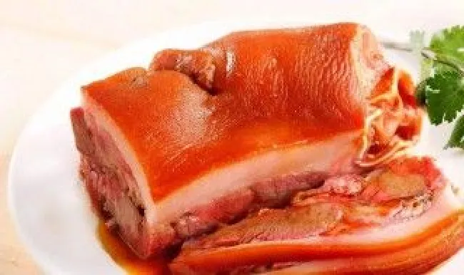 酱猪头肉的正宗制作方法（酱猪头肉的正宗做法）
