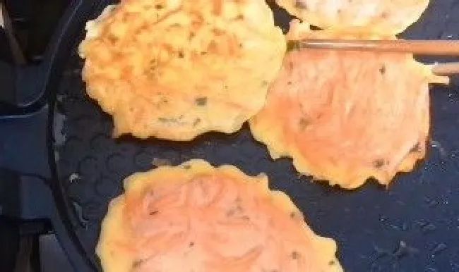 电饼铛做胡萝卜饼的方法（电饼铛做胡萝卜饼的方法和步骤）