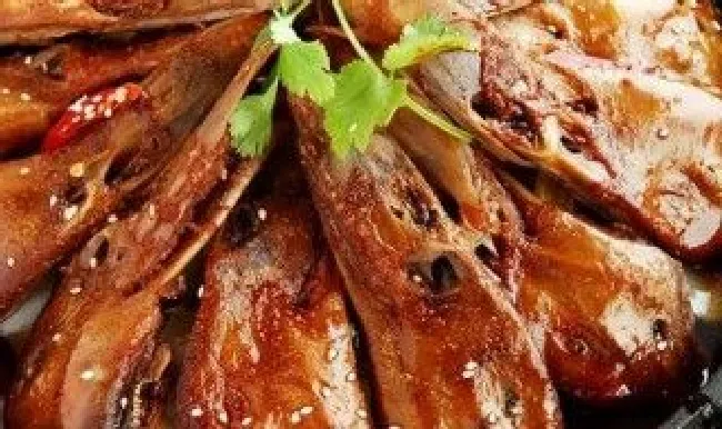 卤鸭头的正确方法（卤鸭头的正确方法图解）