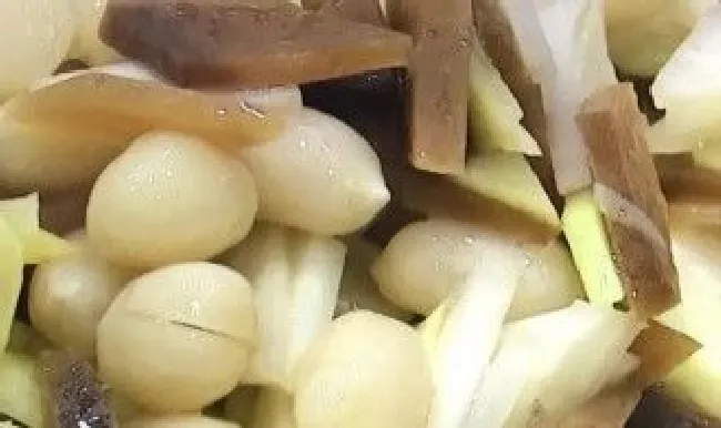 苤蓝咸菜的腌制方法（苤蓝咸菜的腌制方法图窍门）