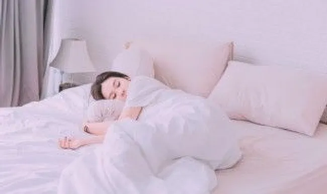 女人梦到自己能看见鬼 女人梦到自己能看见鬼和会打架