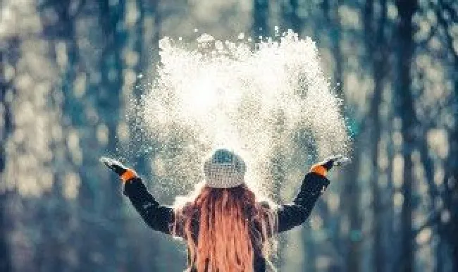 女人梦见下雪是什么意思 女人梦见下雪的寓意