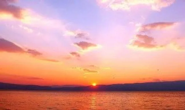 发朋友圈夕阳日落的句子 夕阳西下发朋友圈的句子