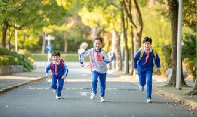 女人梦见孩子是什么意思（女人做梦梦见孩子是什么意思）